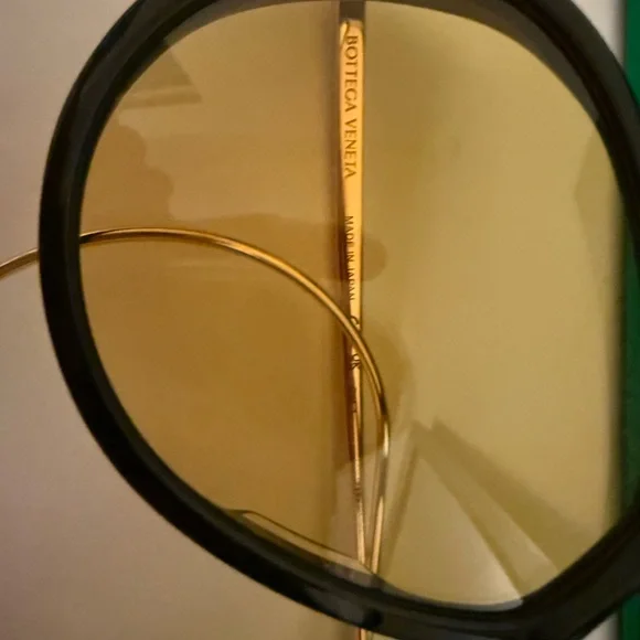 Bottega Veneta Drop Aviator Sunglasses (Black and Gold) - Picture 3 of 10